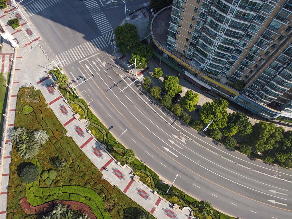 沿江大道刷黑工程